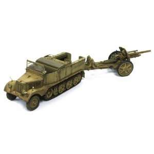   11 Halftrack & leFH 18 105mm Howitzer Kit w/Accessories Toys & Games
