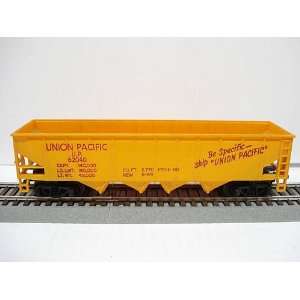  Union Pacific 4 Bay Hopper #62040 HO Scale by Tyco Toys & Games