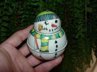 JOLLY WOLLY SNOWMAN   1991 Hallmark Christmas ornament   tin container 