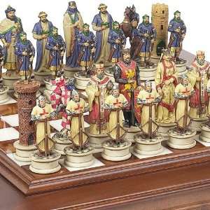  Hand Painted Crusade Chessmen & Alabastro Cabinet Chess 