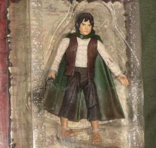 LOTR Frodo Two Towers Action Figure Sword Lord of Rings Light Up Sting 