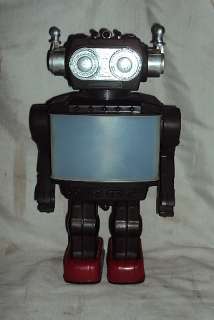 VINTAGE HORIKAWA 11 WIDE SCREEN TELEVISION ROBOT TIN & PLASTIC TOY 