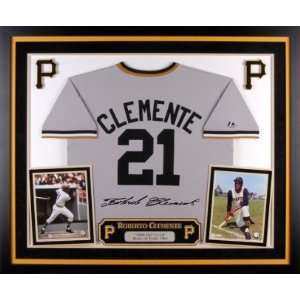 Roberto Clemente Deluxe Framed Majestic Cooperstown Jersey  
