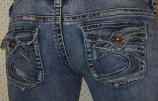 SILVER JEANS TUESDAY FLAP Pockets 26 x 31 Distressed DESTROYED Buckle 