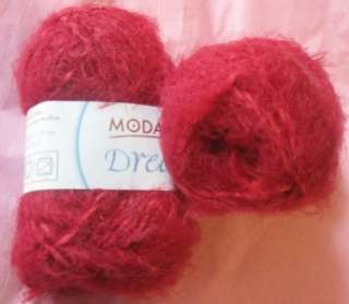   Red Moda Dea DREAM Eyelash & Chenille Yarn Worsted186Y FREEsh  