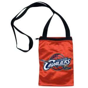  Cleveland Cavaliers Game Day Purse: Sports & Outdoors