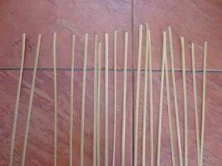 Put down 30 pieces of bamboo strips. Leave in the same direction 