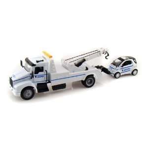  Ford NYPD Wrecker Towing a NYPD Smart Car 1/43 Toys 