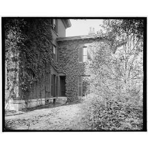   Side entrance,J.H. Pattersons residence,Dayton,Ohio