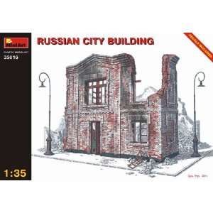  MiniArt 1/35 Russian City Building Kit: Toys & Games
