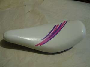   juvenile bicycle bike seat with seat post clamp white with strips nos