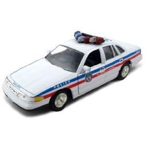   Crown Victoria Metro Toronto Police Department Car 1/24: Toys & Games