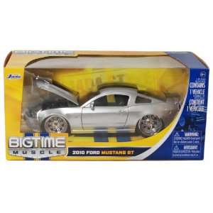  2010 Ford Mustang GT 124 Scale (Silver/Black Stripes 