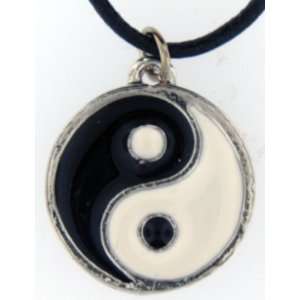  Yin and Yang Yin Yang Necklace: Jewelry