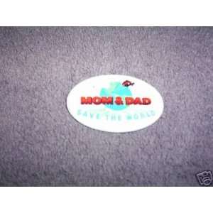   MOM & DAD SAVE THE WORLD PROMOTIONAL MOVIE BUTTON 