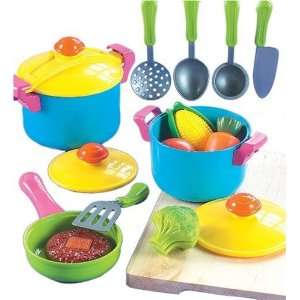    Small World Living Toys Young Chef Cookware Set Toys & Games
