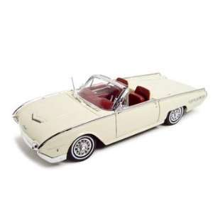  1962 Ford Thunderbird 1:18 Diecast Model Cream: Toys 
