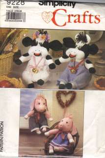 SIMPLICITY 9228 STUFFED COW + PIG W/CLOTHES! Adorable!  