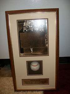 WILLIE MAYS AUTO AUTOGRAPH SIGNED BASEBALL SHADOW BOX 1954 CATCH 
