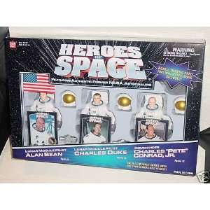  Nasa Astronauts Toy Figures: Heroes of Space Playset: Toys 