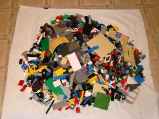 Large Lot of 3000+ mixed Lego pieces. Lego Brand Parts and Blocks 
