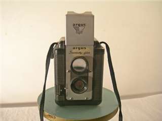   Seventy Five Box Camera Leather Case Lumar Bakelite 5305 620 Film 75mm