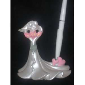   Bride and Groom with Pink Calla Lily Bouquet Pen Set: Kitchen & Dining