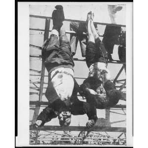 Benito Mussolini,Clara Petacci,hanging by feet,dead,45