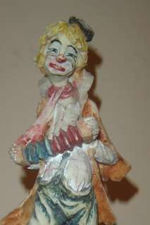 EXQUISITE ANTIQUE AND RARE FRENCH CLOWN OF RESIN FIGURINE 1940 DETAILS 