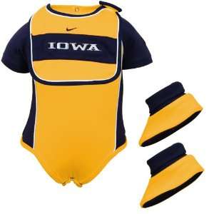  Nike Iowa Hawkeyes Infant Bib & Booties Set II Sports 